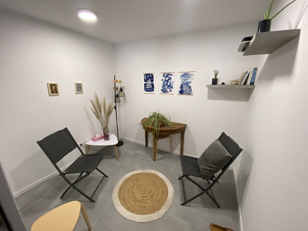 Le cabinet de consultation à Cotignac